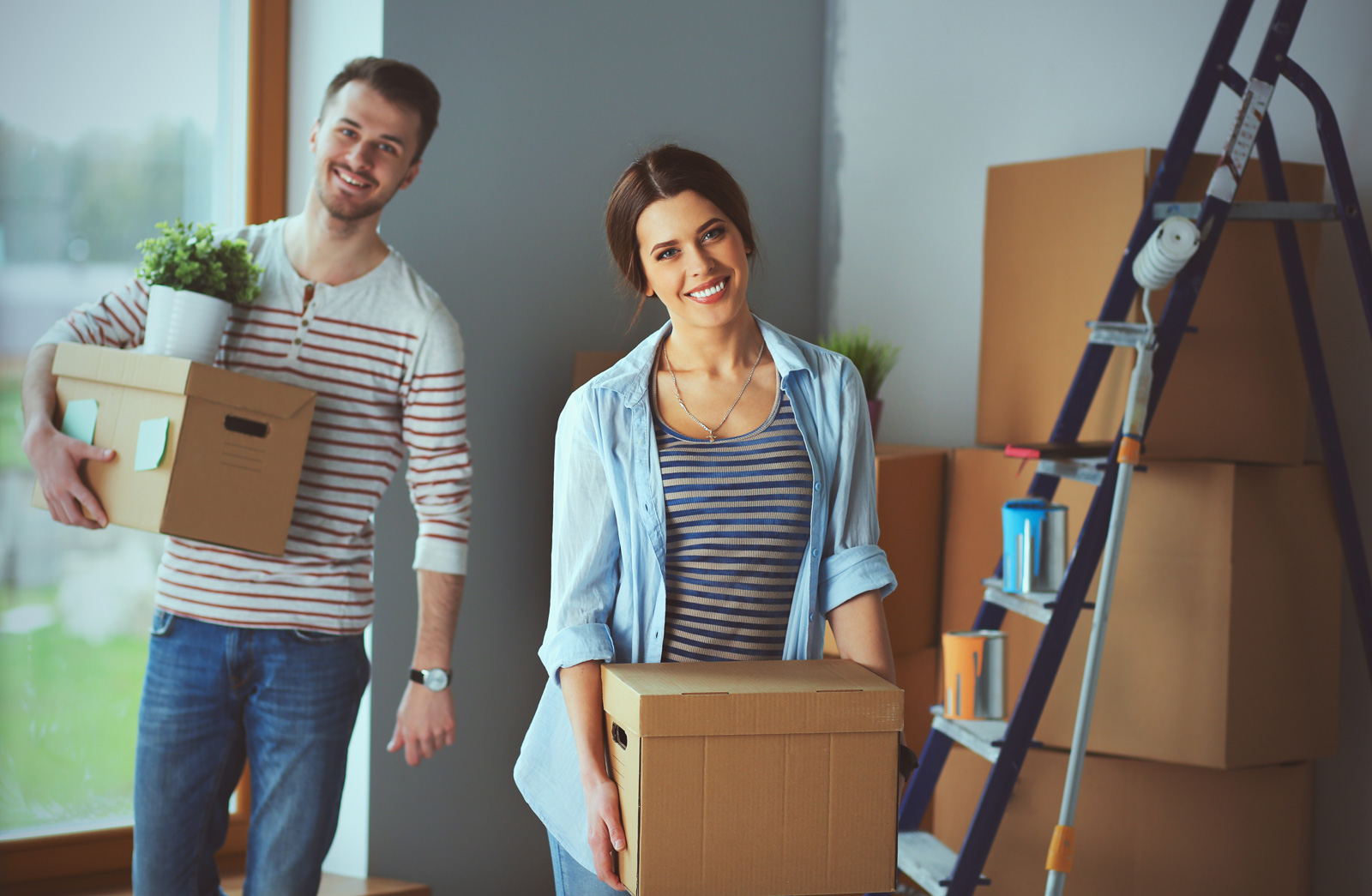 Move with MI-BOX Storage Container